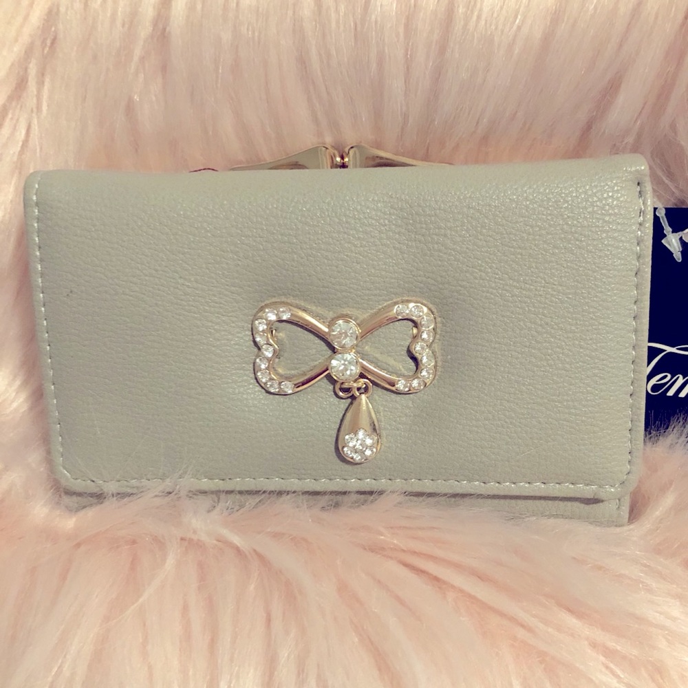 Women’s gray leather small bifold wallet